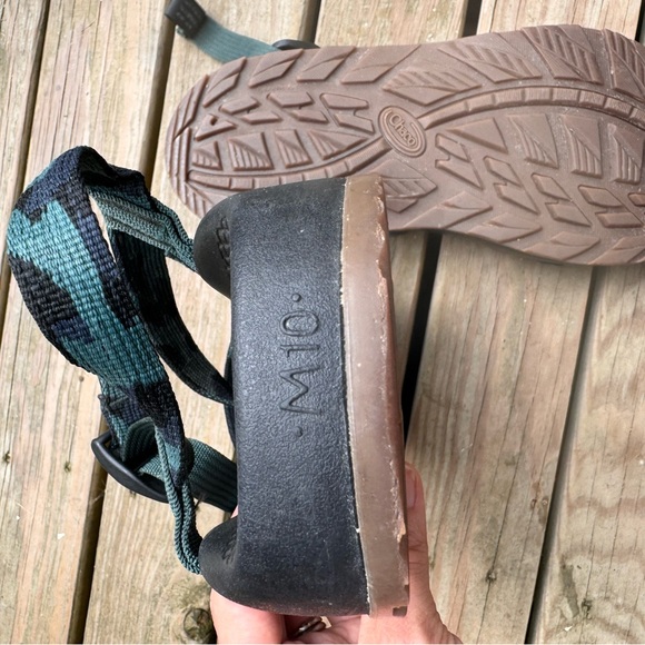 Men’s Z2 Chacos size 10 almost new - Picture 5 of 9